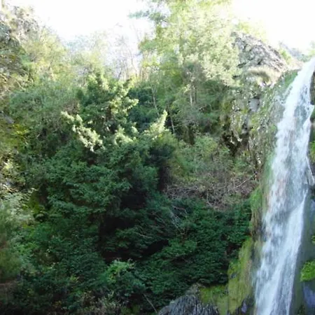 Descanso Serrano 招待所 曼泰加什