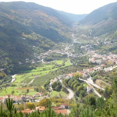 Descanso Serrano 3* 曼泰加什