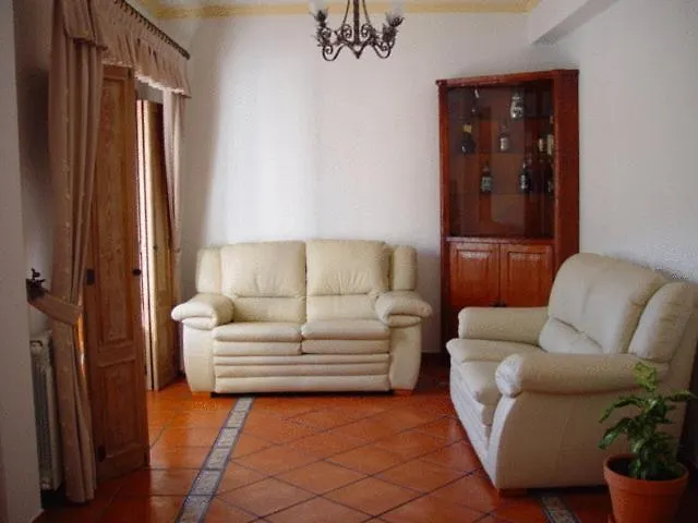 ゲストハウス Descanso Serrano